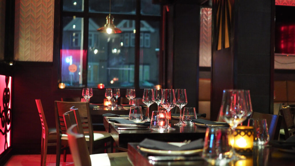 hotel diner dining